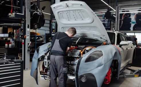 Nieuwe Schade Adviseur Daan van den Brom: “een kras herstellen betekent meer dan een laklaagje”