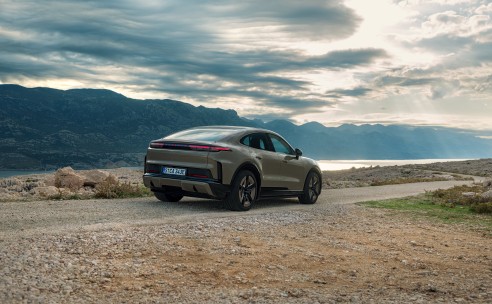 Porsche onthult de nieuwe Cayenne Coupé Electric.